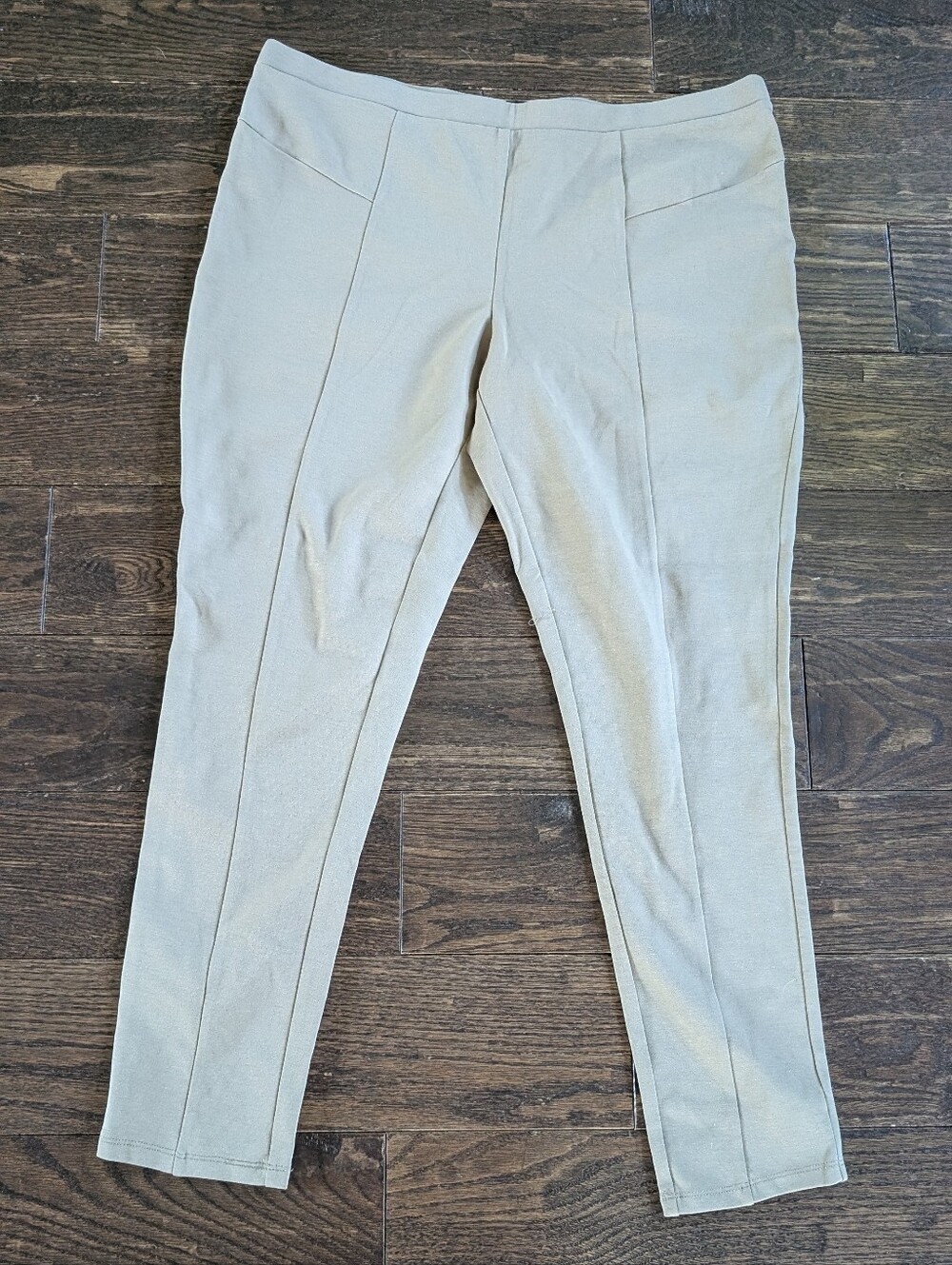 Grace Elements Tailored Leggings in Khaki Skinny Fit